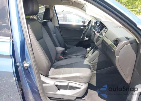 2020 Volkswagen Tiguan 2.0T Se/2.0T Se R-Line Black/2.0T Sel from USA, damaged, VIN 3VV3B7AX6LM114437